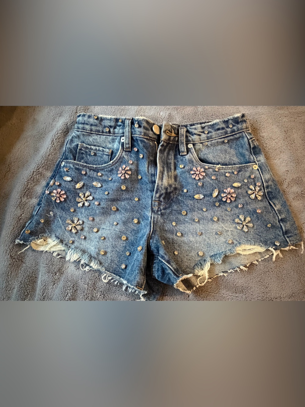 Bundle skorts and shorts 

Blank NYC Floral Rhinestones,Levis and BEBE